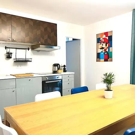 Le Lego, 3 Chambres, 8 Personnes Et Parking, Centre Grenoble