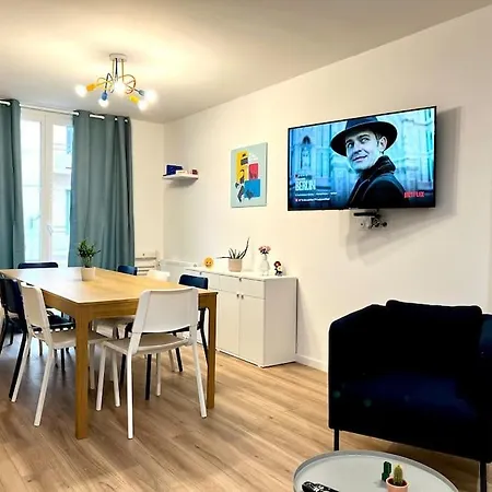 Le Lego, 3 Chambres, 8 Personnes Et Parking, Centre Appartamento