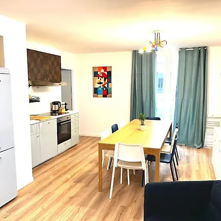 Le Lego, 3 Chambres, 8 Personnes Et Parking, Centre Appartamento